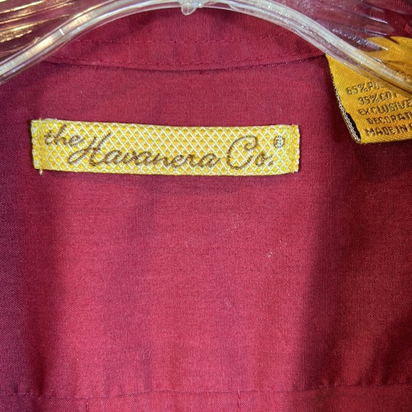 Havanera Co. Maroon Button Down Shirt Size XL. 4 Front Pockets. Button Details - Picture 2 of 6